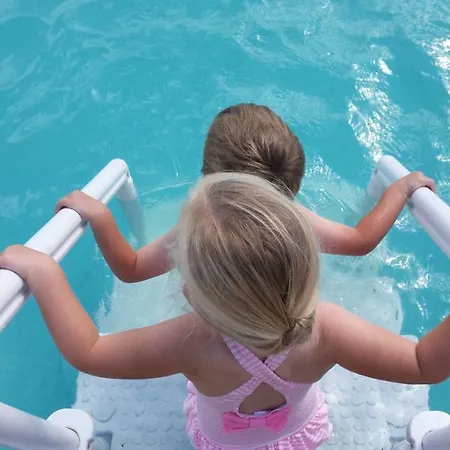 Bed & Breakfast Maison Lavande Saint-Jean-dʼAngély