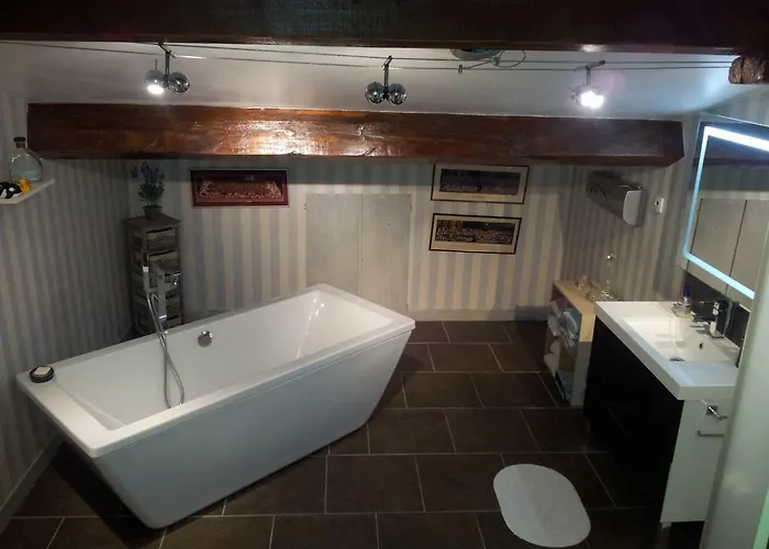 Maison Lavande Bed & Breakfast 3*